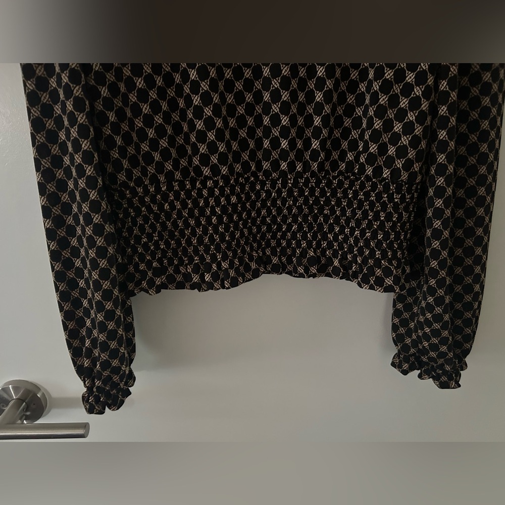 Morgan de Toi Geometric Black Top w/Ruching - Picture 3 of 3